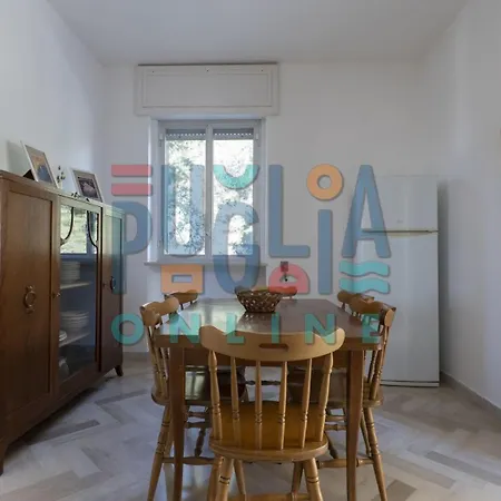 Li Curiosi Puglia On Line Apartmán *